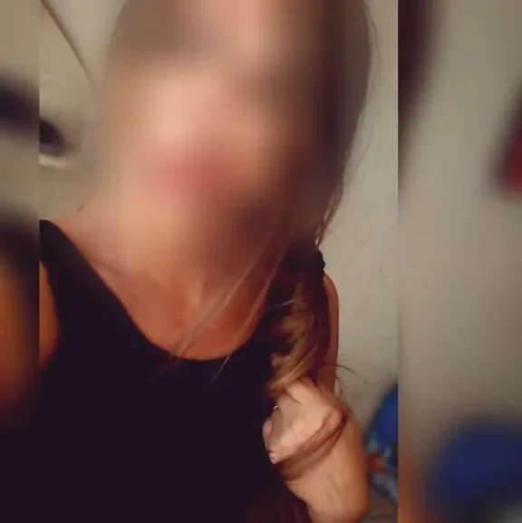 Angharad, 32