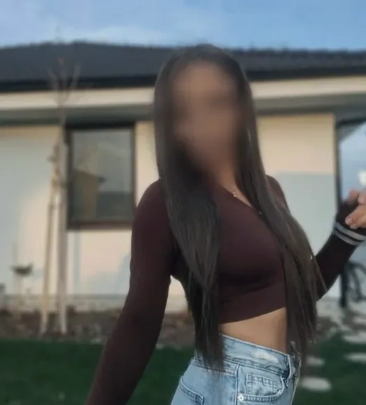 Erin, 32