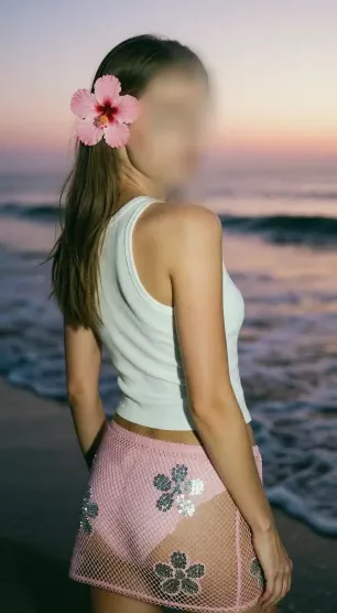 Isabelle, 27