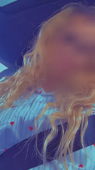 Leila, 28