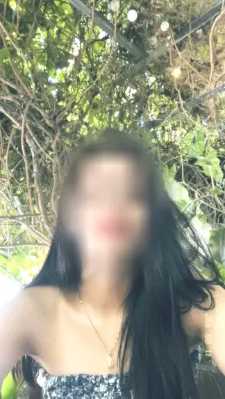 Sarah, 24