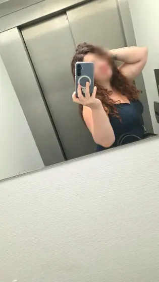 Sinead, 34